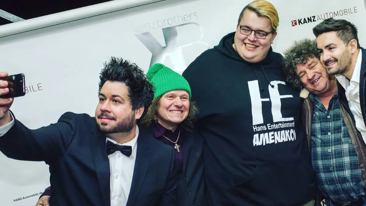 Die Kanz–Brüder haben am Sonntag unter anderem die Ludolfs und Internet–Star Hans Entertainment zu Gast.
