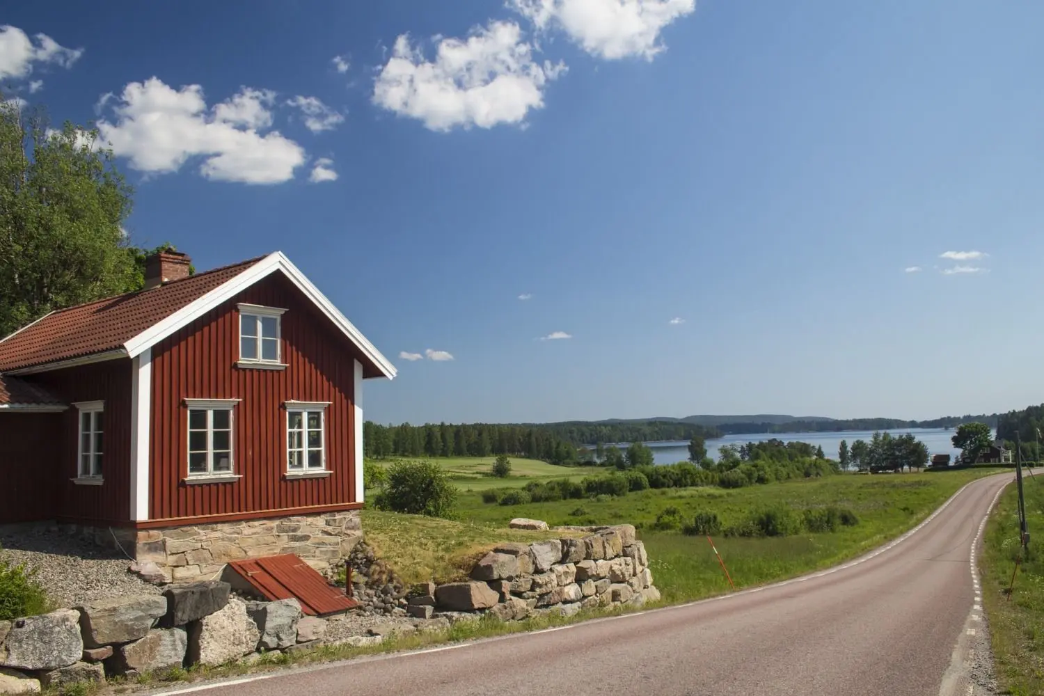 Sommerurlaub 2021 in Schweden: Das Land gilt mit wenigen Ausnahmen nicht mehr als Risikogebiet. Was sind die aktuellen Einreisebestimmungen?