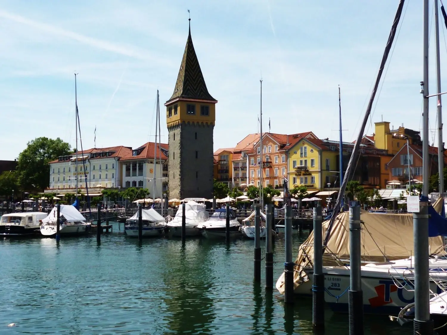 Da die Corona-Zahlen sinken treten in vielen Regionen in Deutschland Lockerungen in Kraft. Auch in Lindau am Bodensee ist vieles wieder möglich.
