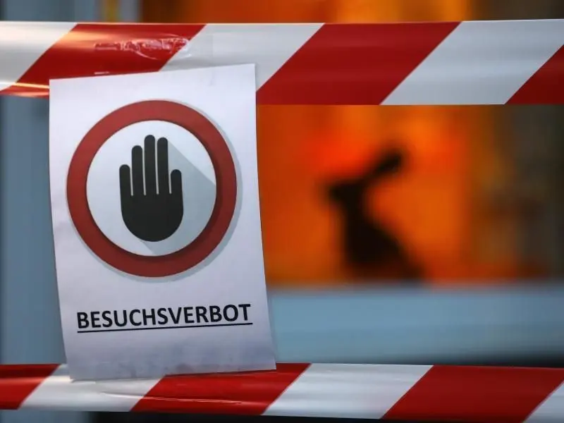 Bis auf weiteres soll es jedoch bei härteren Einschränkungen bleiben. Foto: Oliver Berg/dpa