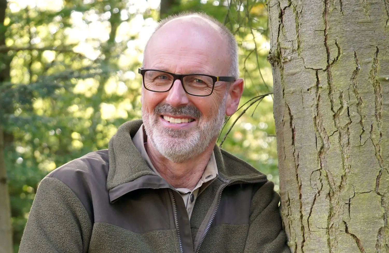„Wir müssen den Wald wieder ins Zentrum stellen und nicht die Holzwirtschaft“, sagt Förster und Autor Peter Wohlleben.⇥