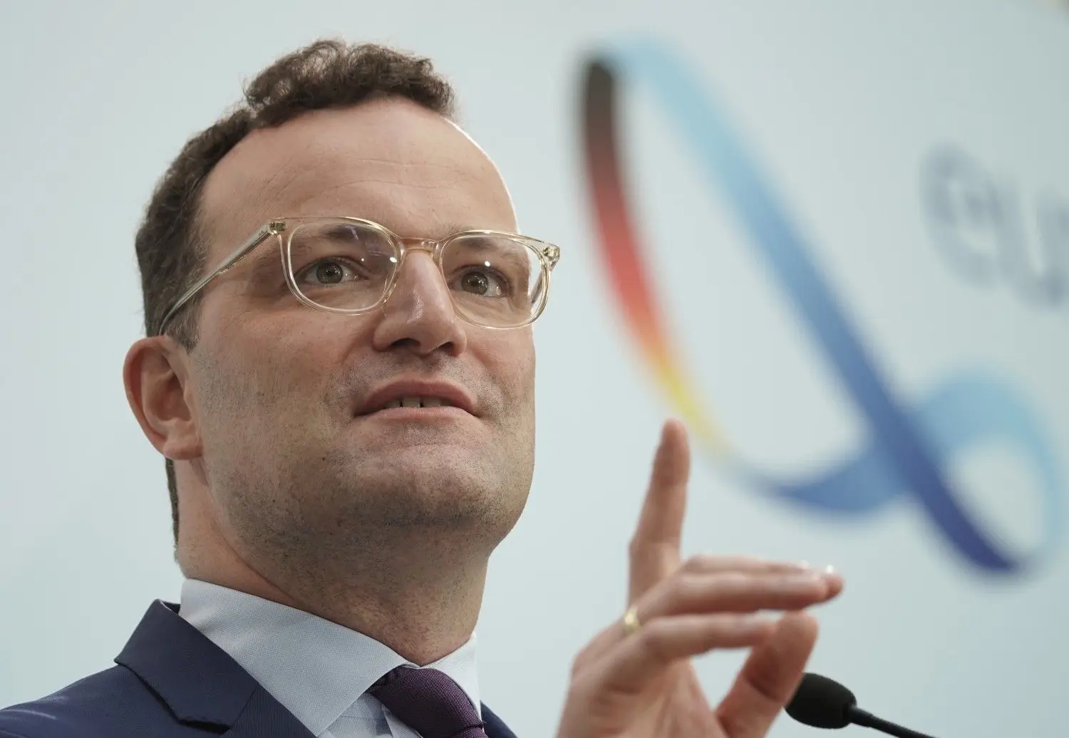 Bundesgesundheitsminister Jens Spahn möchte die Corona-Testpflicht für Reiserückkehrer aus Risikogebieten wieder abschaffen.
