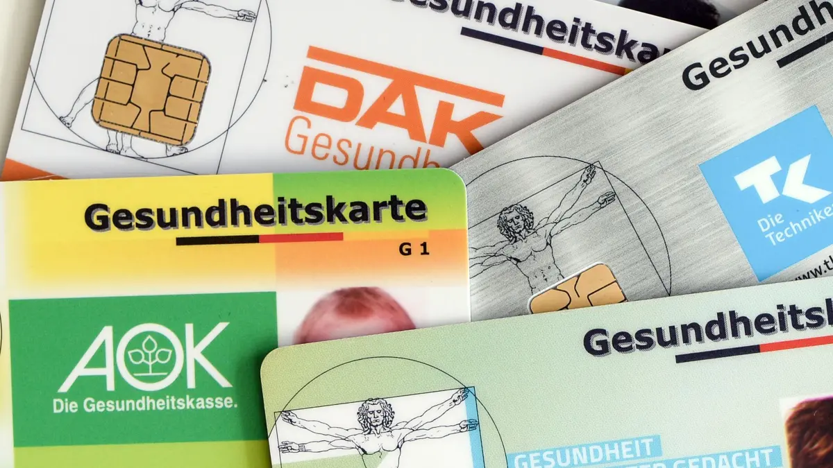 ILLUSTRATION - Zum Themendienst-Bericht von Annika Krempel vom 20. April 2022: Oft unterschätzt: die Leistungsumfänge der gesetzlichen Krankenkassen. Foto: Jens Kalaene/dpa-Zentralbild/dpa-tmn - Honorarfrei nur für Bezieher des dpa-Themendienstes +++ dpa-Themendienst +++