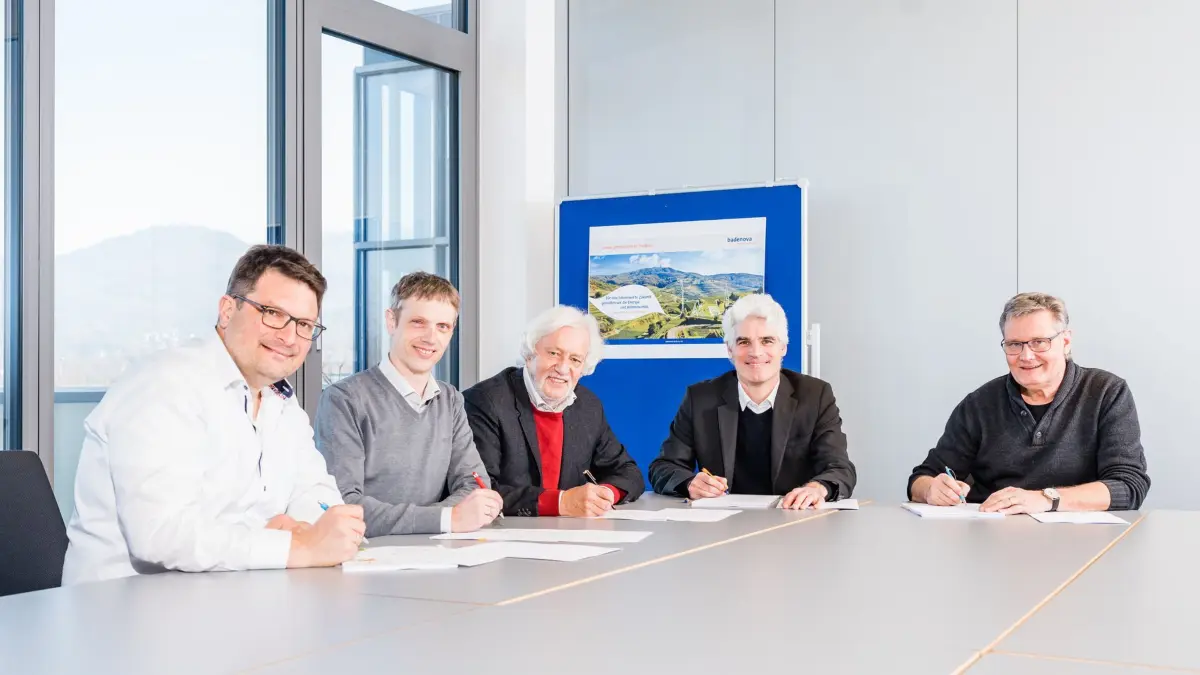 Am 13. Februar 2023 wurden dir Projektentwicklungs- und Kooperationsverträge für einen neuen Windpark in Linach unterschrieben.