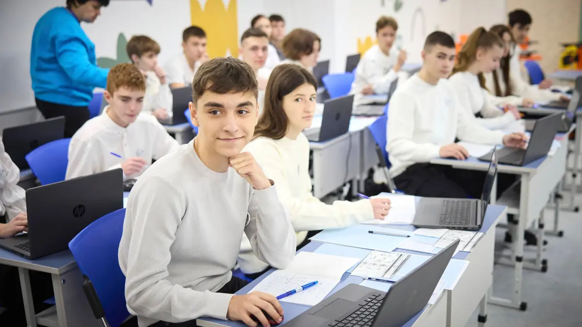 First Underground School Built in Zaporizhzhia: December 12, 2024, Zaporizhzhia, Zaporizhzhia Oblast, Ukraine: Ukrainian children attend class at the first school built completely underground, December 12, 2024 in Zaporizhzhia, Zaporizhzhia Oblast, Ukraine. The school, built to protect children from Russian rockets, was funded by UNICEF in collaboration with the Ministry of Education and Science. Zaporizhzhia Ukraine - ZUMAp138 20241212_zaa_p138_044 Copyright: xUkrainexPresidency/UkrainianxPrex