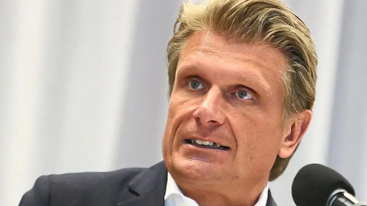 Hätten es die Abgeordneten Robin Mesarosch (links) und Thomas Bareiß 2021 in den Bundestag geschafft, wenn damals die neuen Regeln bereits gültig gewesen wären?