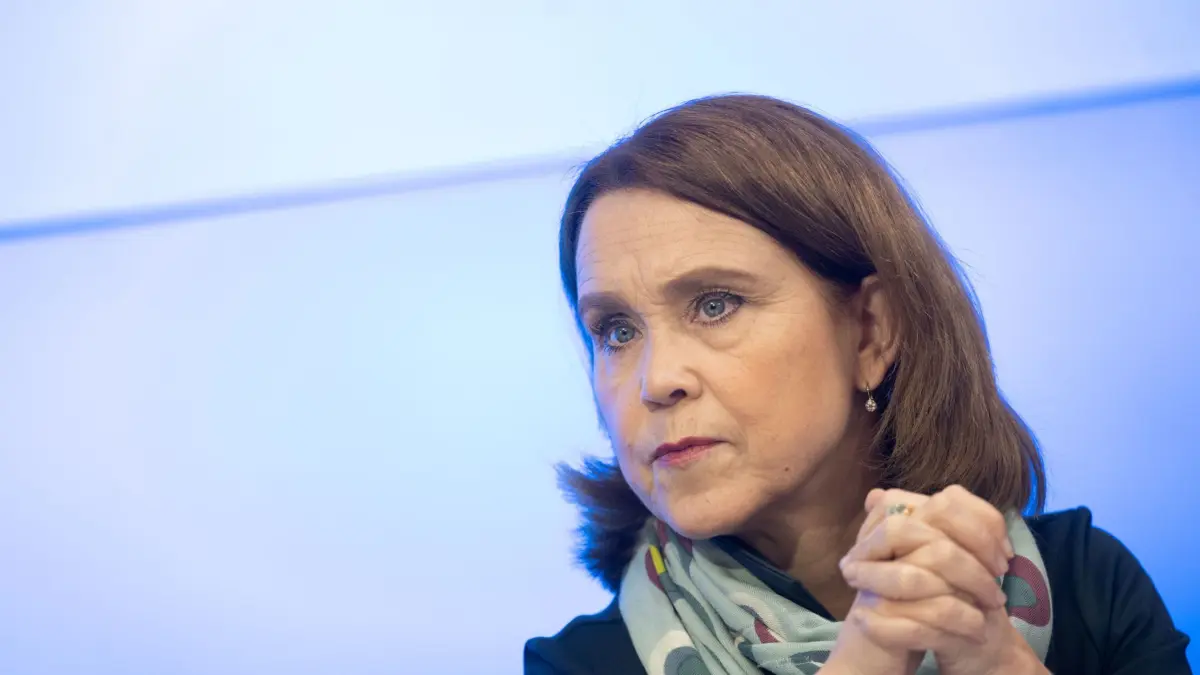 ARCHIV - 07.03.2023, Baden-Württemberg, Stuttgart: Petra Olschowski (Bündnis 90/Die Grünen), Wissenschaftsministerin von Baden-Württemberg, nimmt an der Landespressekonferenz Baden-Württemberg teil. (zu dpa: «Ministerin: Stuttgart 21 und Sanierung nicht zu vergleichen») Foto: Marijan Murat/dpa +++ dpa-Bildfunk +++