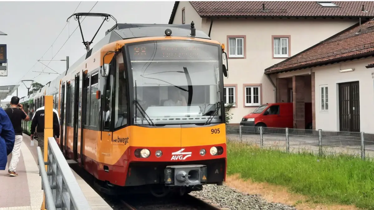 Fahrgäste müssen sich weiterhin auf nächtliche Zugausfälle auf der Murgtalbahn einstellen. (Archivbild)
