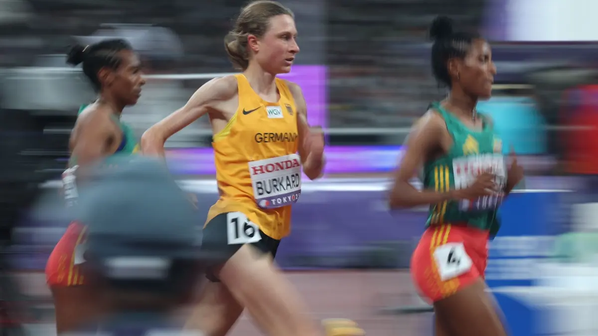 Leichtathletik: Weltmeisterschaft: 18.09.2025, Japan, Tokio: Leichtathletik, Weltmeisterschaft, 5000 Meter, Frauen, Vorlauf: Elena Burkard aus Deutschland in Aktion. Foto: Oliver Weiken/dpa +++ dpa-Bildfunk +++
