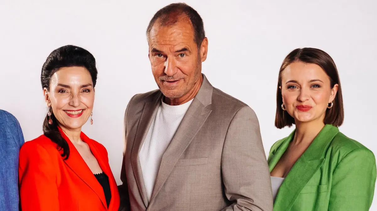 Simone (Tatjana Clasing) und Richard Steinkamp (Silvan-Pierre Leirich) haben Lucie (Julia Wiedemann) gefördert und ausgebildet.