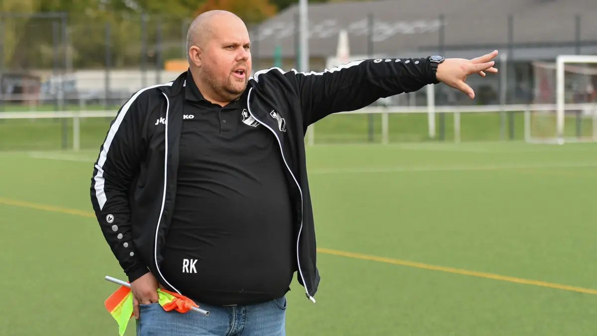 Rainer Kalbacher ( SV Eutingen, Teammanager) SV Eutingen vs. SC Freiburg, Fussball, ENBW-Oberliga B-Juniorinnen Baden-Wuerttemberg, 8. Spieltag, Saison 2024/25, 12.10.2024, Foto: Eibner-Pressefoto/Ralph Kunze