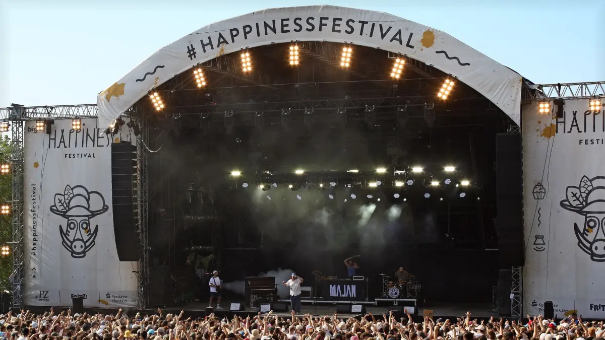 Die letzte Bandwelle für das Happiness Festival steht. (Archivbild)