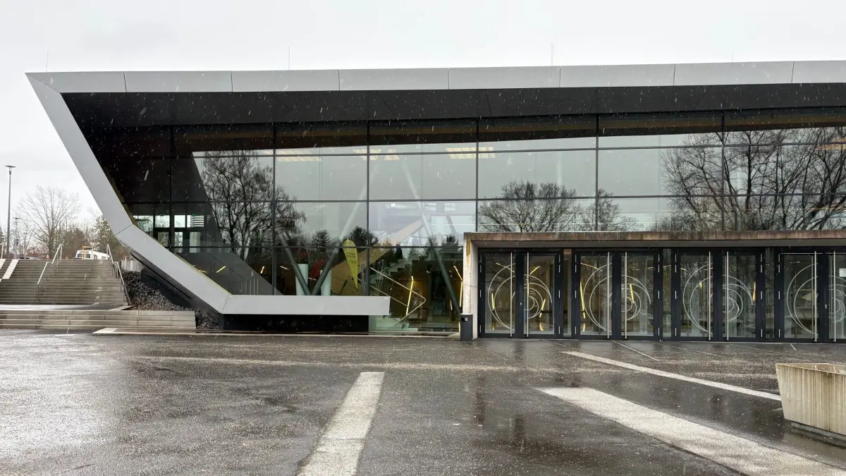 Südwest Presse und Schwarzwälder Bote laden in die Stadthalle Balingen ein.