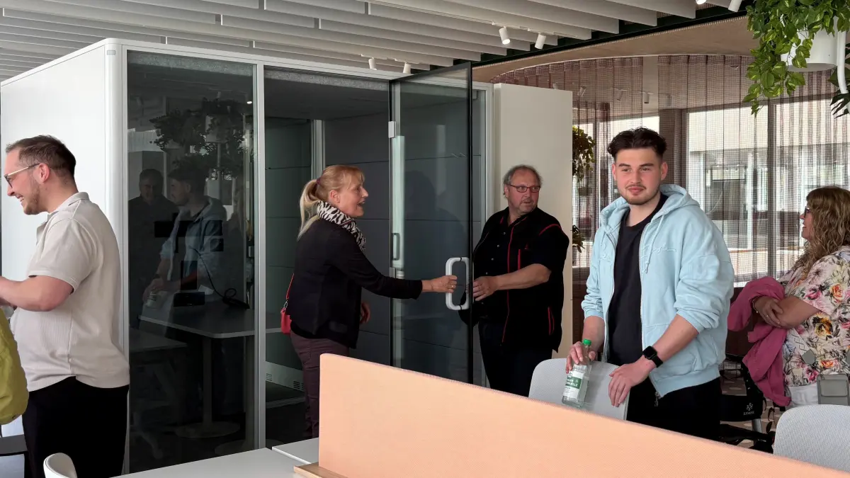 Was mag es wohl ganz genau mit den extra Einbauten samt Glastüren in einer Ewimed-Abteilung auf sich haben? Wer vor Ort war, weiß jetzt Bescheid darüber.