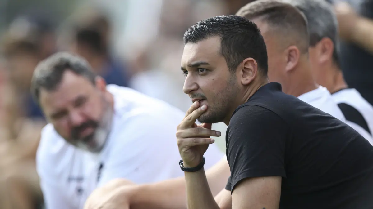 08-Sportchef Marcel Yahyaijan (rechts) blickt gespannt auf die Oberliga-Saison 2026/27.