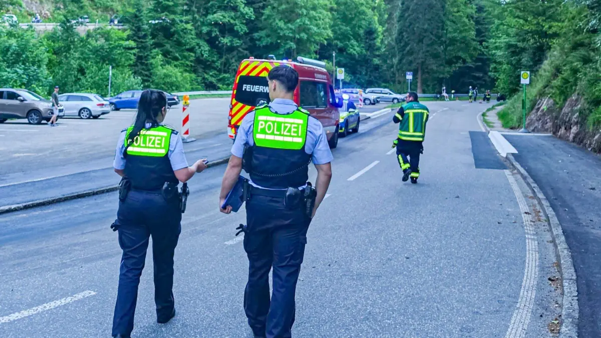 Bei den Allerheiligen-Wasserfällen ist ein Jugendlicher mit einem Leichtkraftrad verunglückt.