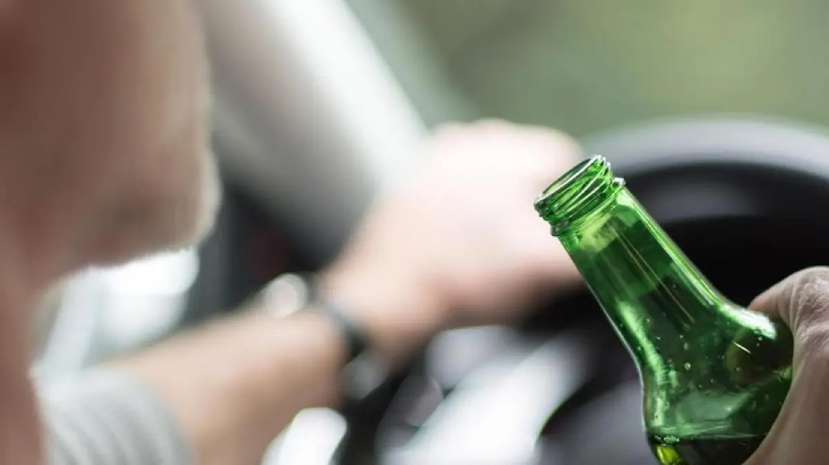 Alkoholtest Promille Alkohol Steuer Fahrzeug Autofahrer Symbolfoto Schwabo LZ OV