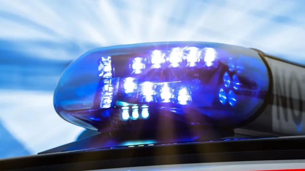 Notarzt Rettungswagen Rettungsdienst Blaulicht Unfall Nacht Tag Symbolfoto Schwabo OV LZ