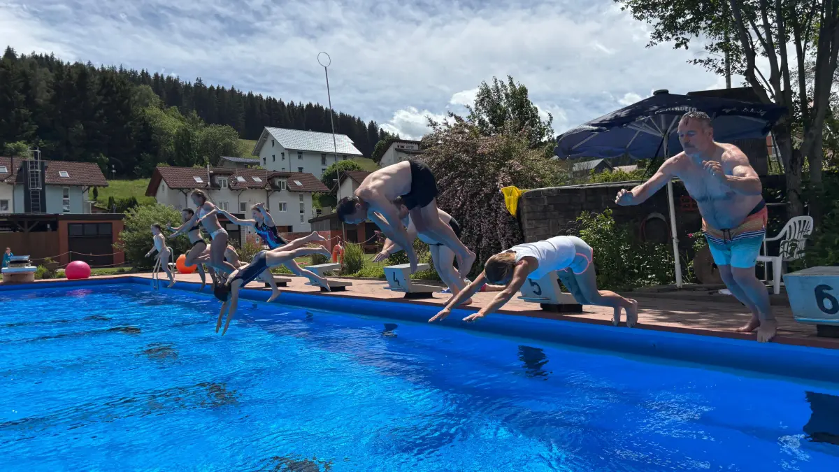 Saisonstart Freibad Schwimmi Vöhrenbach