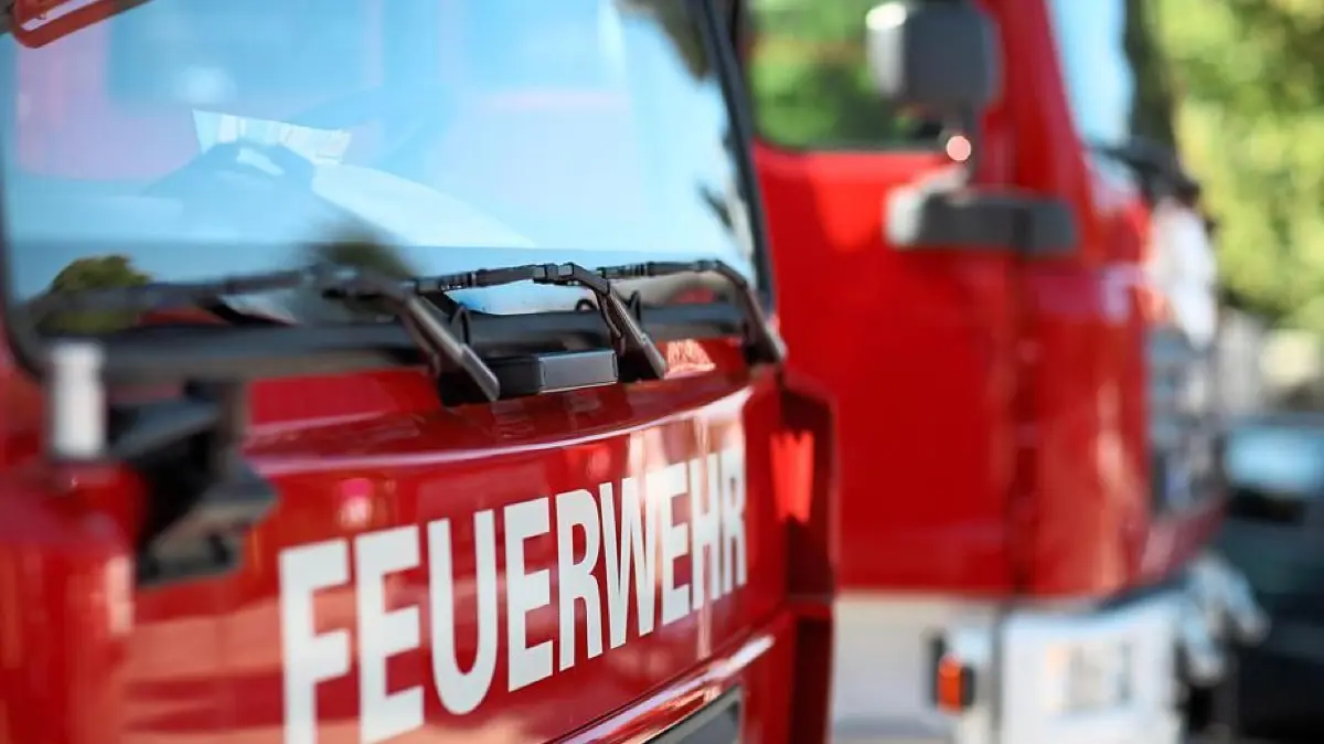 Feuerwehr Symbolfoto Blaulicht Schwabo OV LZ Feuerwehrauto Löschfahrzeug