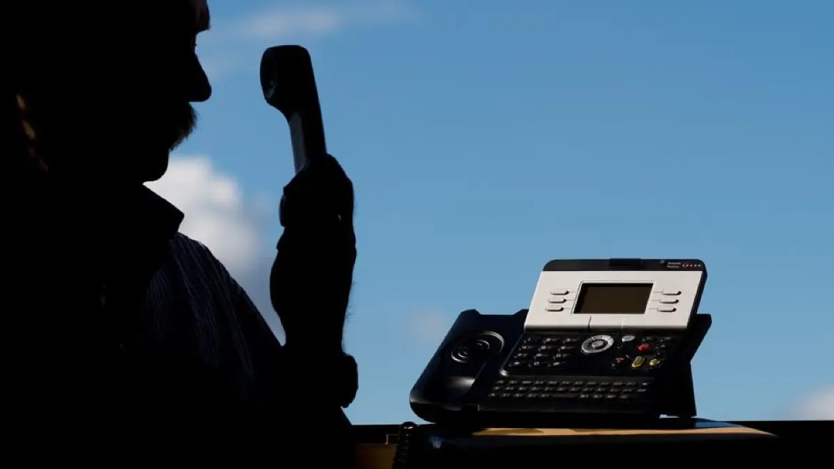 Telefon Telefonbetrug Blaulicht Symbolfoto Schwabo LZ OV