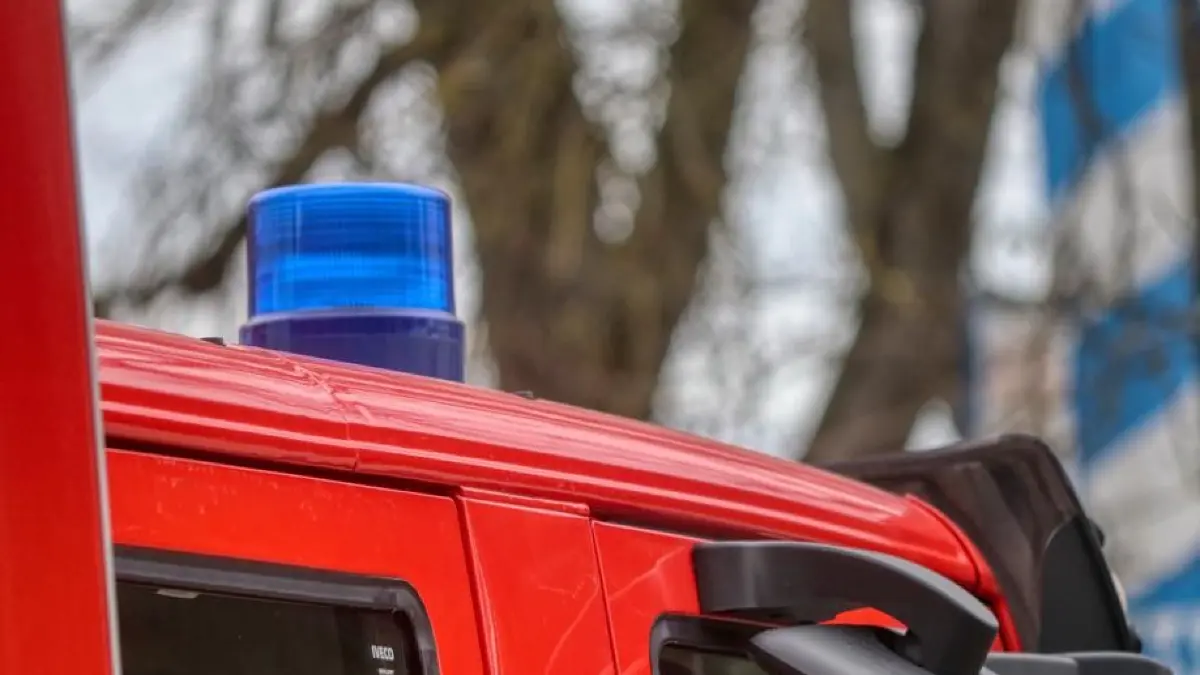 Feuerwehr Brand Symbolfoto Blaulicht Schwabo OV LZ