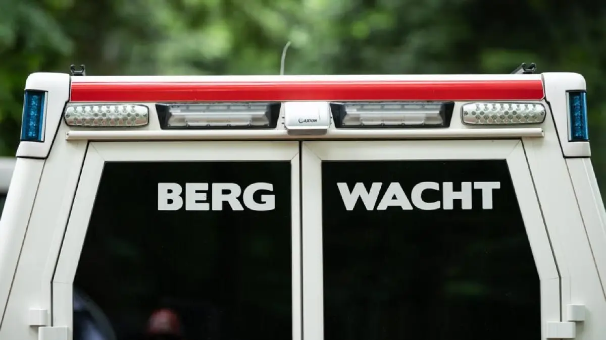 Bergwacht Blaulicht Symbolfoto Schwabo LZ OV