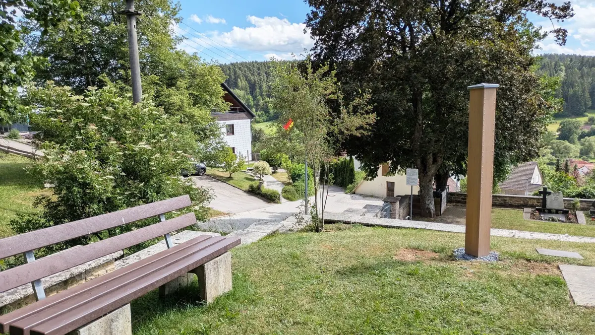 Auf dem Horgener Friedhof gibt es nun auch das Baumgrab als Bestattungsform.