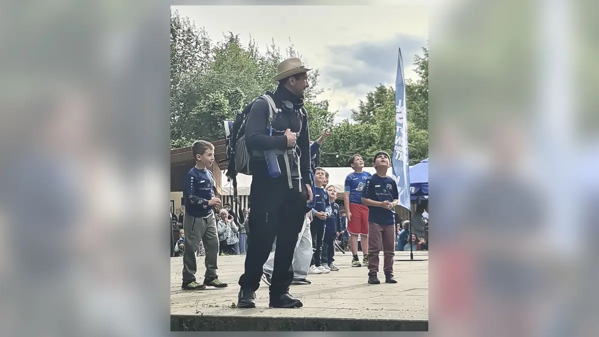 Los geht's! Lars Hauser bricht beim Fiirobedhock in Richtung Landeshauptstadt auf.