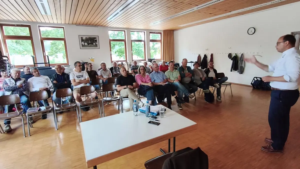 Oberbürgermeister Christian Ruf stellte sich den Fragen der Bürger in Neufra.