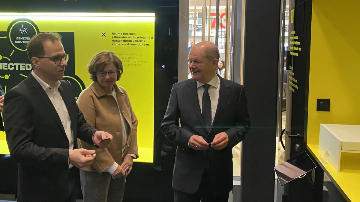 Eindrücke vom Kanzlerbesuch beim Nagolder Unternehmen Häfele