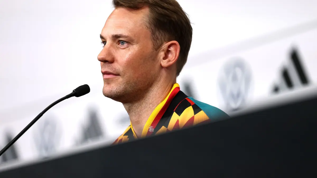 WM 2026 - Deutschland Pressekonferenz: 18.06.2026, USA, Winston-Salem: Fußball: WM 2026, Nationalmannschaft, Deutschland, Pressekonferenz vor dem zweiten WM-Gruppenspiel gegen die Elfenbeinküste, Torhüter Manuel Neuer nimmt an der Pressekonferenz teil. Foto: Jan Woitas/dpa +++ dpa-Bildfunk +++