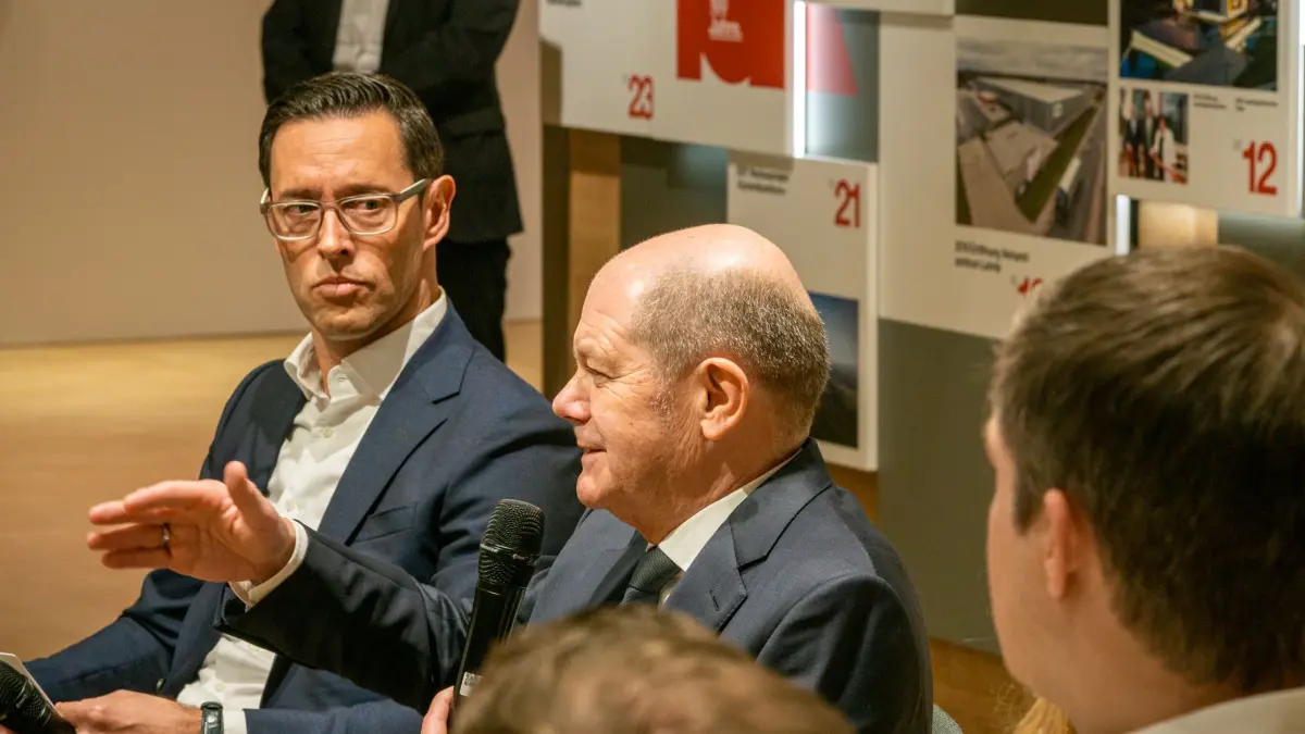 Eindrücke vom Kanzlerbesuch beim Nagolder Unternehmen Häfele