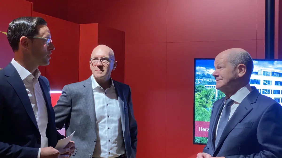 Eindrücke vom Kanzlerbesuch beim Nagolder Unternehmen Häfele