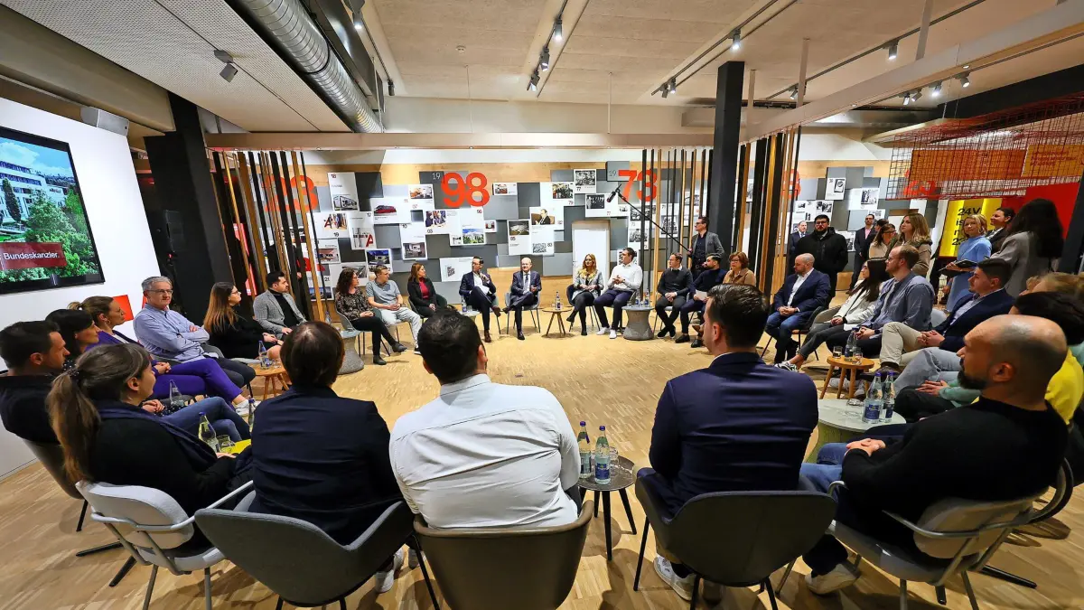 Eindrücke vom Kanzlerbesuch beim Nagolder Unternehmen Häfele