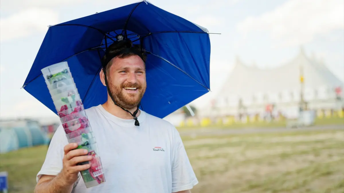 Der erste volle Southside-Festivaltag begann, wie das Warm-up endete: heiß.