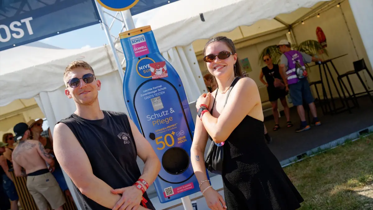 Der erste volle Southside-Festivaltag begann, wie das Warm-up endete: heiß.
