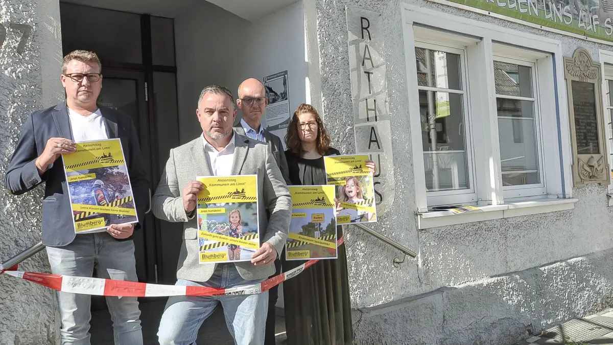 Die Amtsleiter der Stadtverwaltung Blumberg schlagen Alarm (von links): Bauamtsleiter Uwe Veit, Bürgermeister Markus Keller, Kämmerer Bernd Hackspiel sowie Hauptamtsleiterin Nicole Schautzgy.