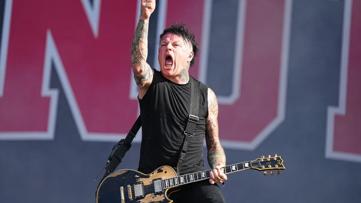 Am Samstag waren es neben den Headlinern Kraftklub vor allem Youngblud, The Offspring und die Donots, die so richtig für Bewegung vor den Bühnen sorgten.