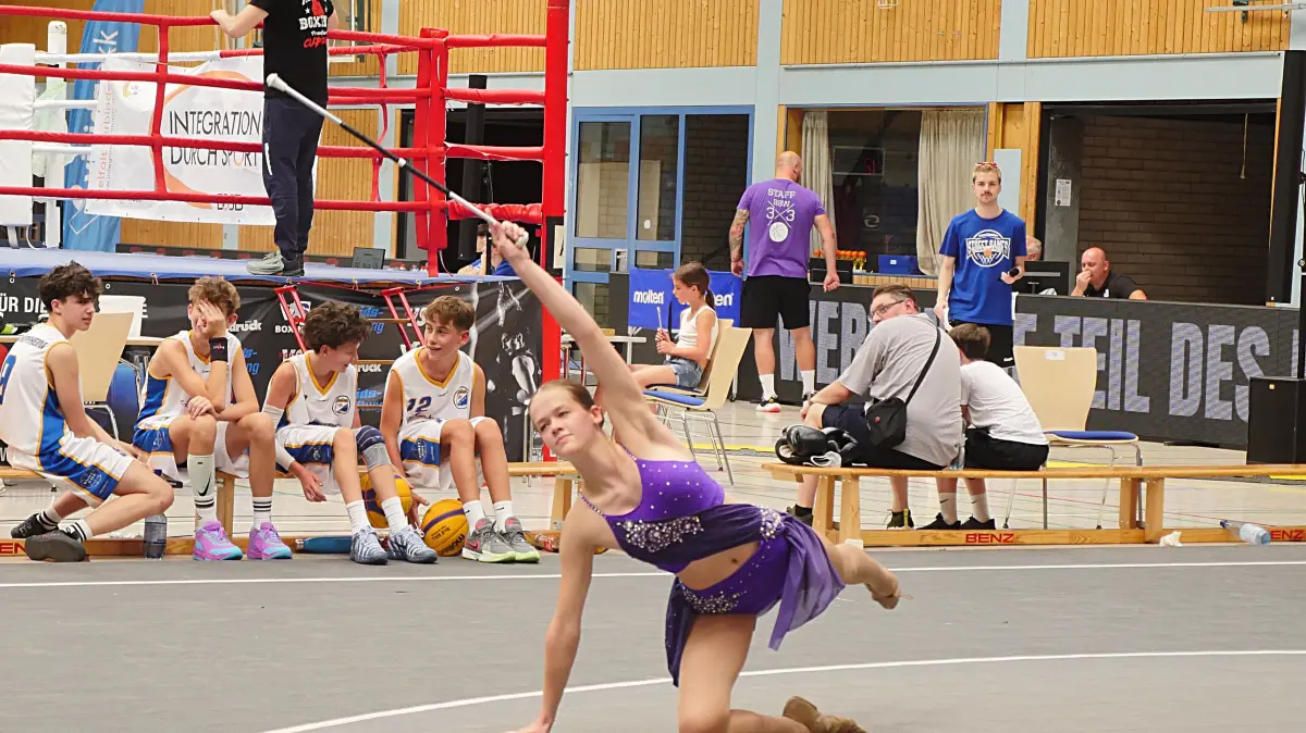 Vom MMC Twirling Sport Villingen-Schwenningen zeigte Carolina Prill ihr Können.