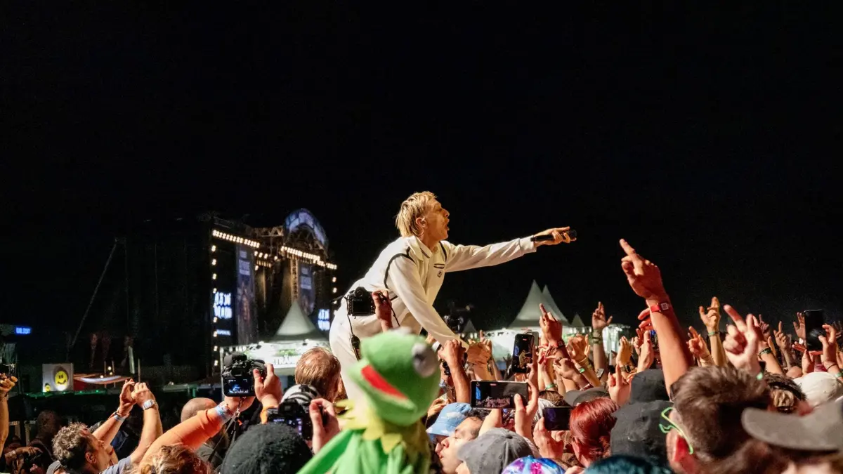 Am Samstag waren es neben den Headlinern Kraftklub vor allem Youngblud, The Offspring und die Donots, die so richtig für Bewegung vor den Bühnen sorgten.