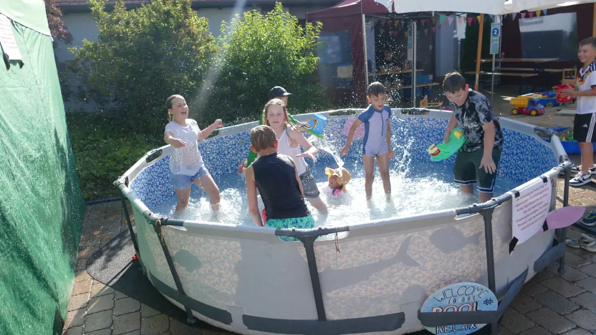 Dorffest Tuningen Pool