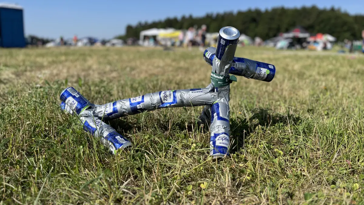 Nach dem Southside-Festival 2026 bleiben wieder tonnenweise Müll liegen.