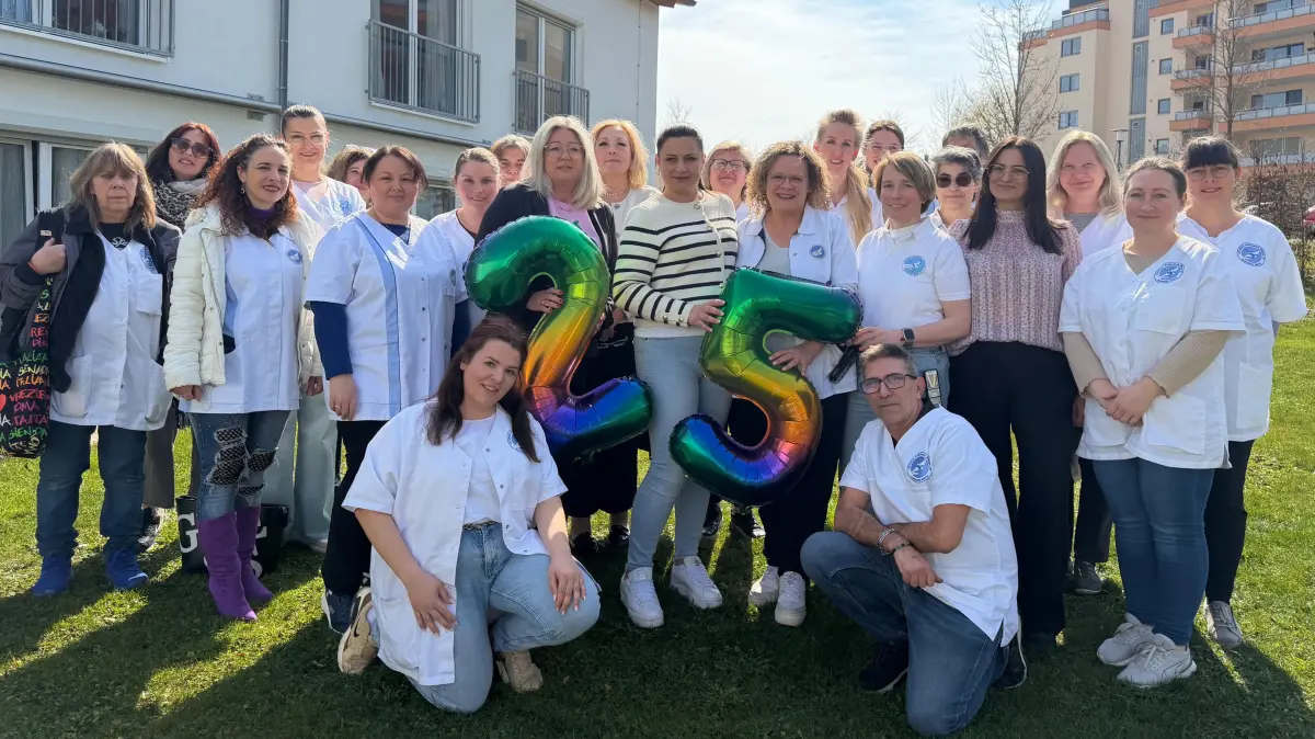 Die Gesichter der Christlichen Ambulanten Pflege VS – dieses Team darf Jubiläum feiern.