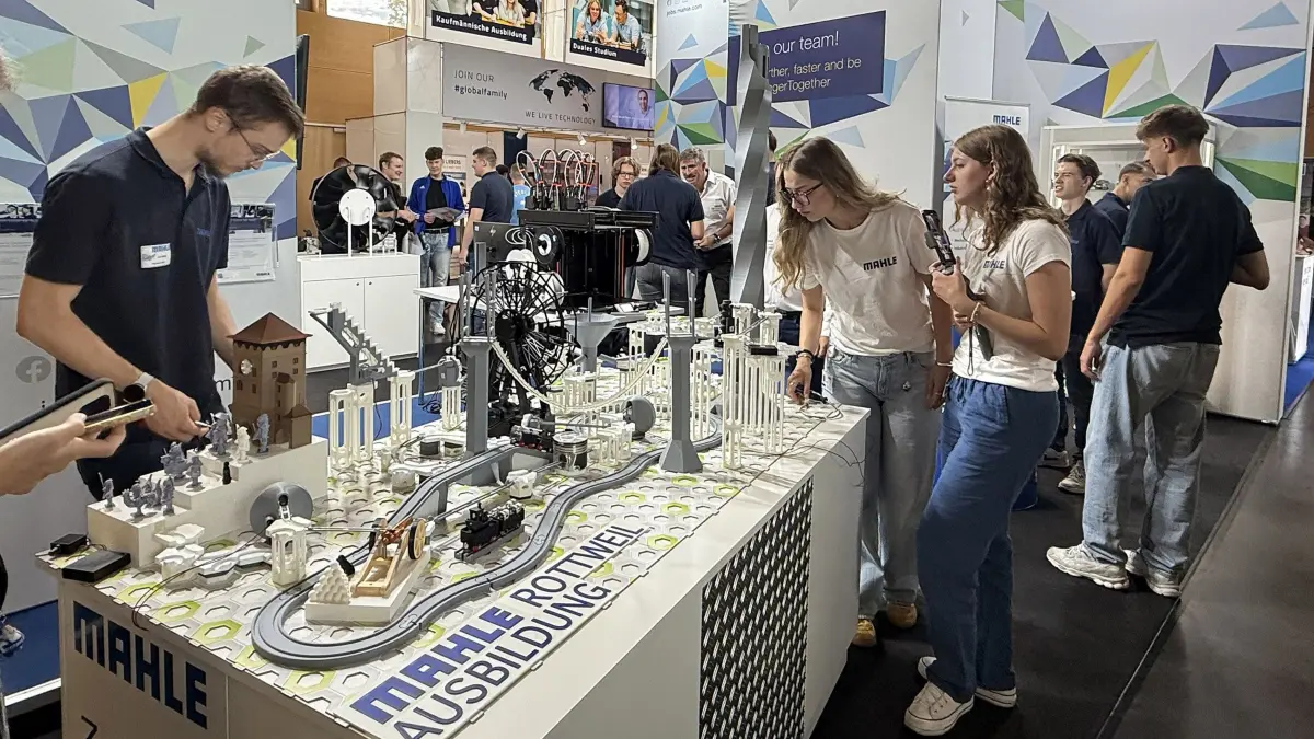 Impressionen der Starter aus den vergangenen Jahren. Mittlerweile setzt die Messe verstärkt auf Digitalisierung und Mitmachangebote.