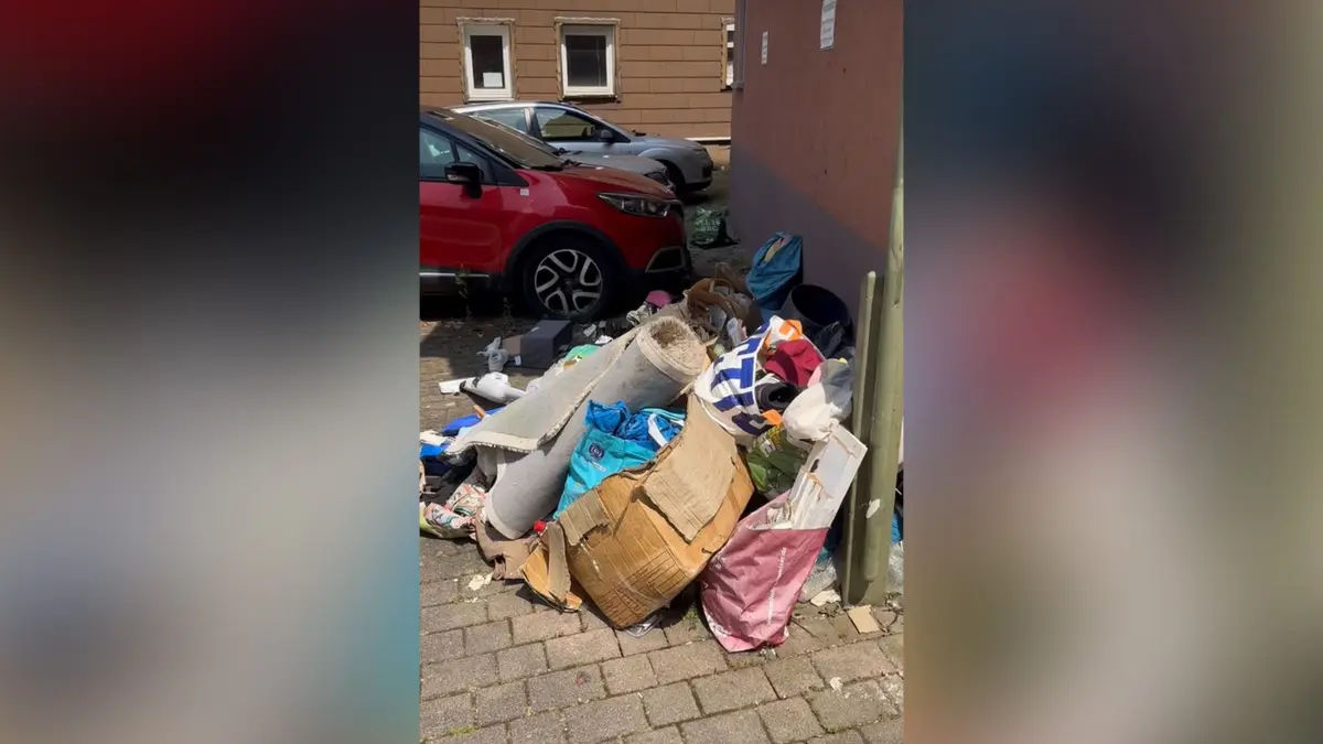 Illegale Müllablagerungen in Sulz an der Ecke Mühlstraße/Am Mühlkanal sorgen immer wieder für Unmut in der Bevölkerung (Screenshot).