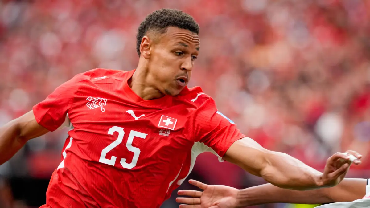 Fußball FIFA World Cup 2026 - Gruppenphase - Schweiz vs Kanada: Kanada: Fußball FIFA Weltmeisterschaft 2026 Gruppenphase Schweiz vs Kanada BC Place Stadium Vancouver, British Columbia: Luca Jaquez Schweiz, 25 Ali Ahmed Kanada 20 *** Canada Soccer 2026 FIFA World Cup Group Stage Switzerland vs. Canada BC Place Stadium Vancouver, British Columbia Luca Jaquez Switzerland, 25 Ali Ahmed Canada, 20 Copyright: xJOERANxSTEINSIEKx