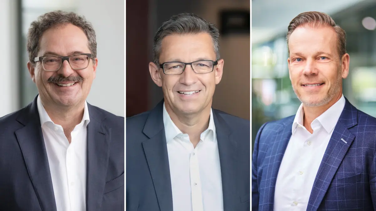 Wechsel bei Porsche Financial Services: Konrad Riedl, Volker Reichhardt und Michael Glinski (von links)