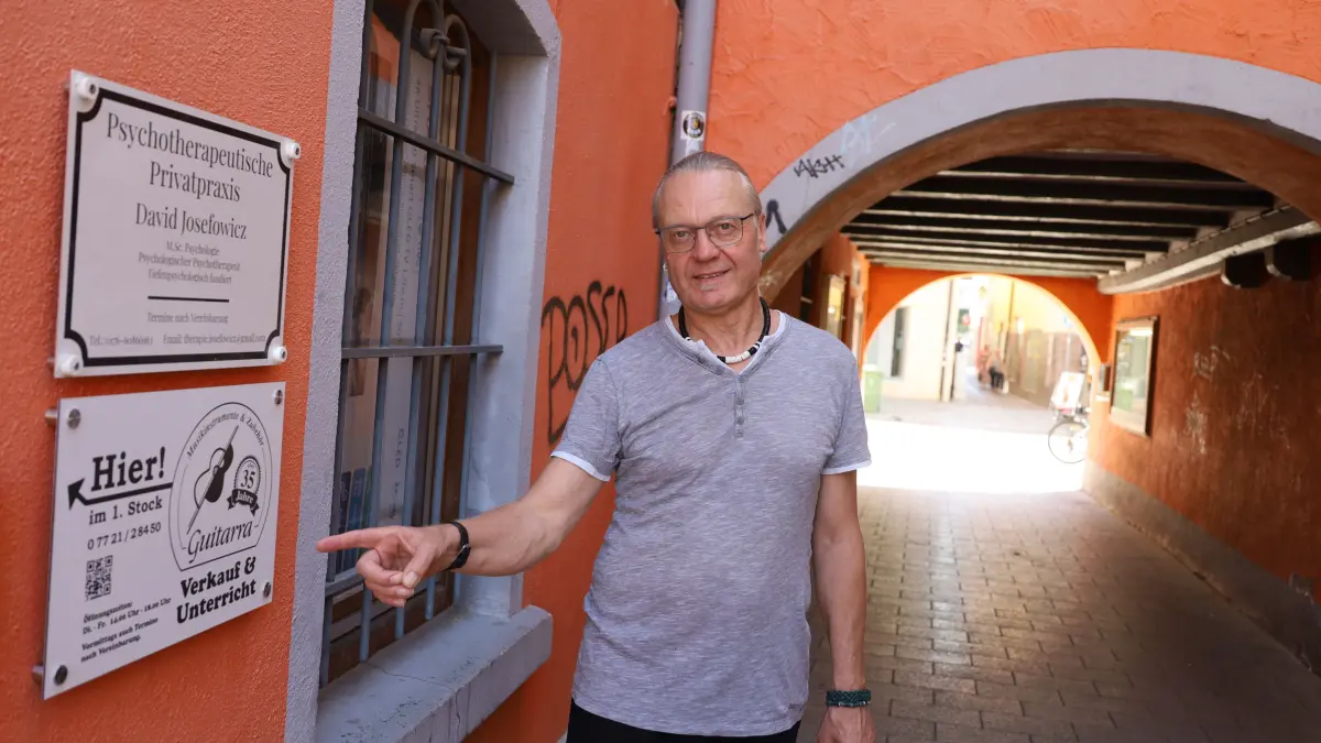 Gleicher Laden, anderer Eingang: Patrick Ziegler führt sein „Guitarra“ in der Niederen Straße in Villingen nun doch weiter.