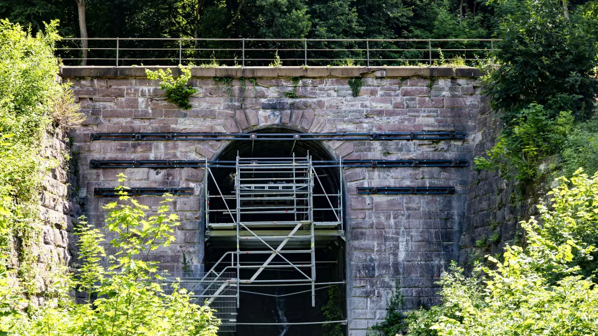 Eisenbahnbrücke über den Tälesbach in Calw-Hirsau